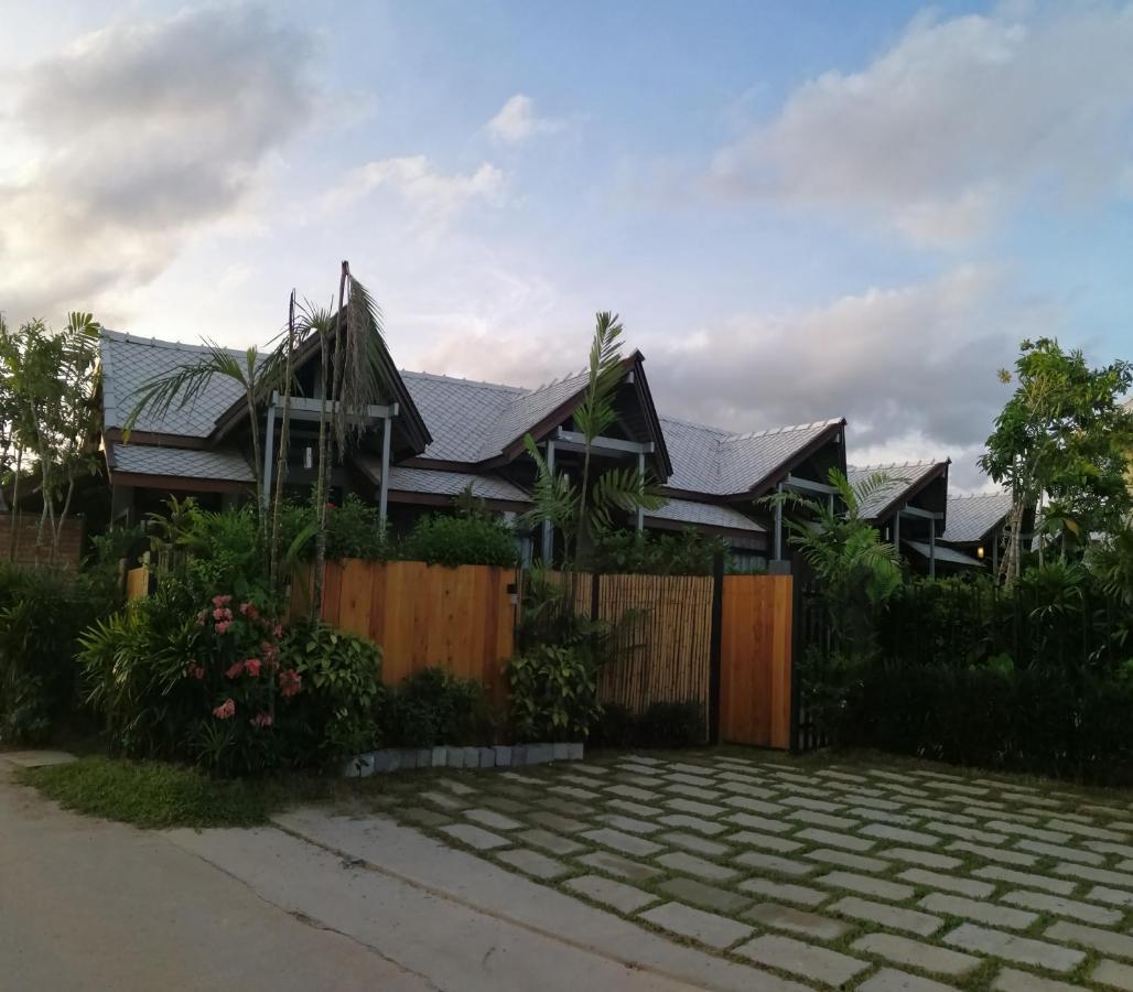 JR Place Klong Muang Beach Exterior foto