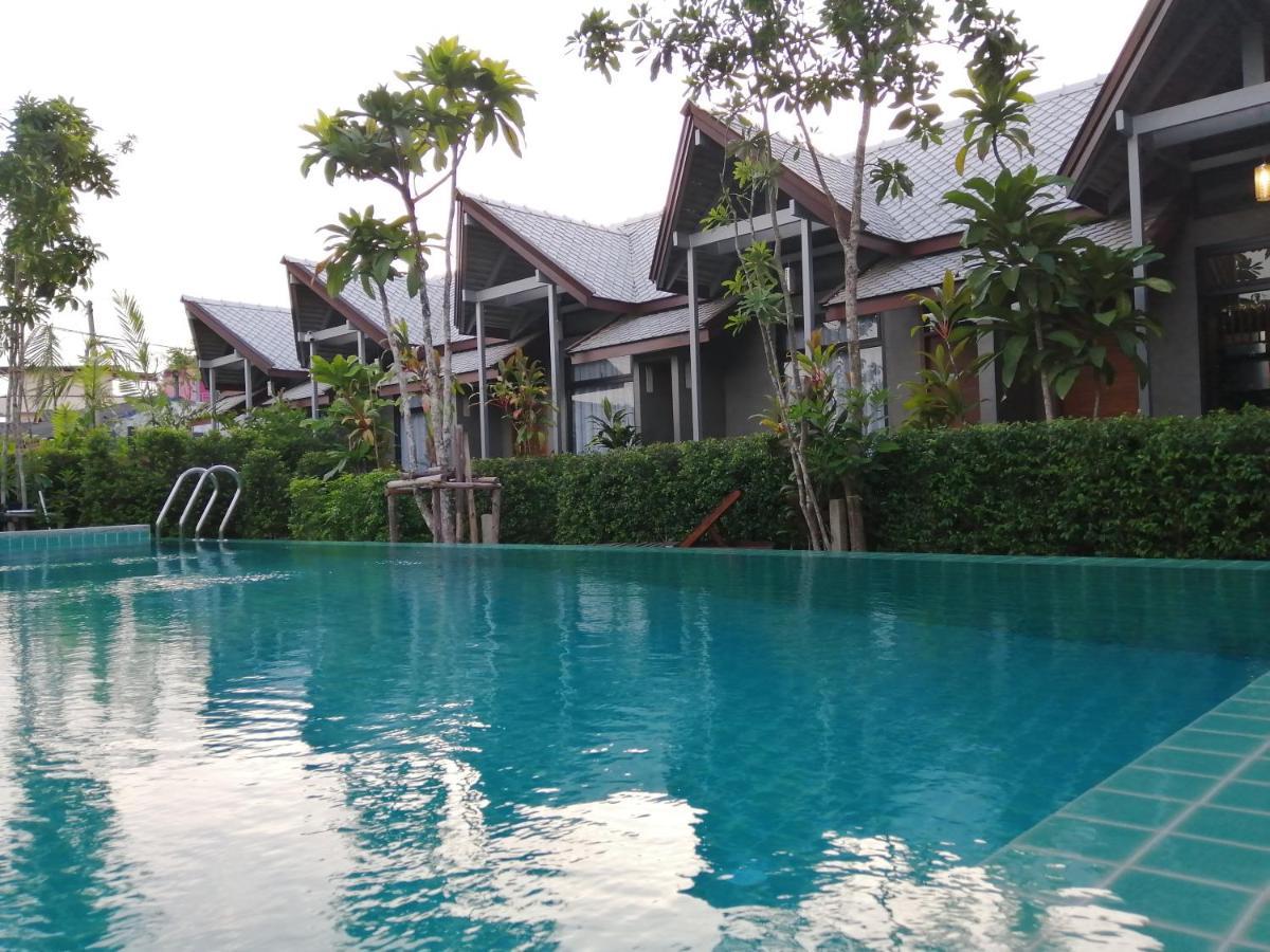 JR Place Klong Muang Beach Exterior foto