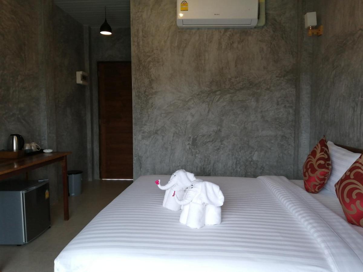 JR Place Klong Muang Beach Exterior foto